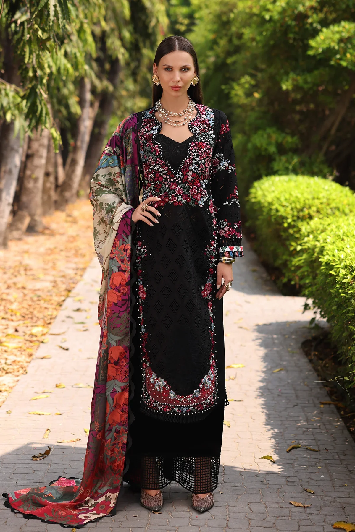 AFROZEH ELVA - Image 4