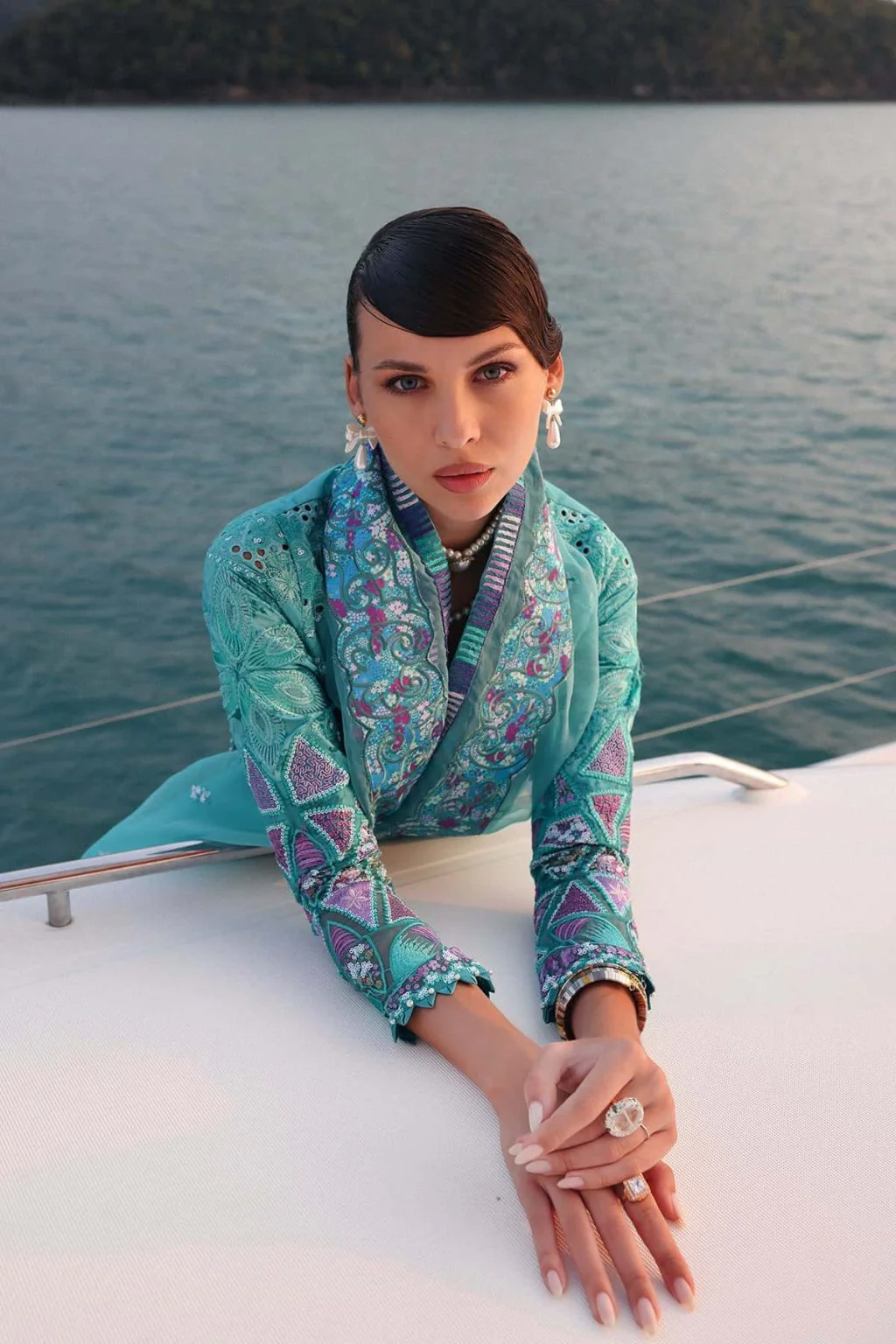 AFROZEH SOVANA - Image 4