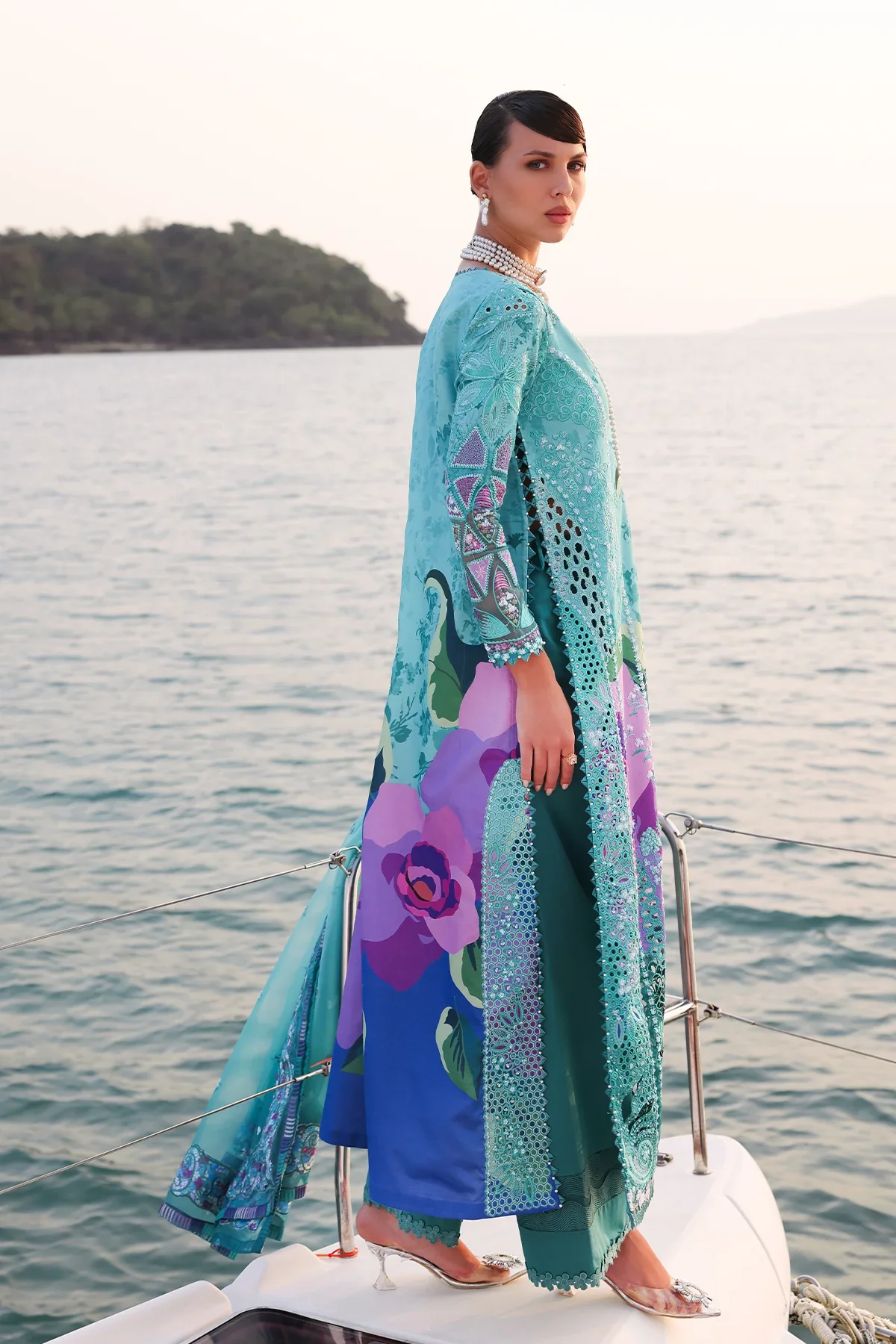 AFROZEH SOVANA - Image 5