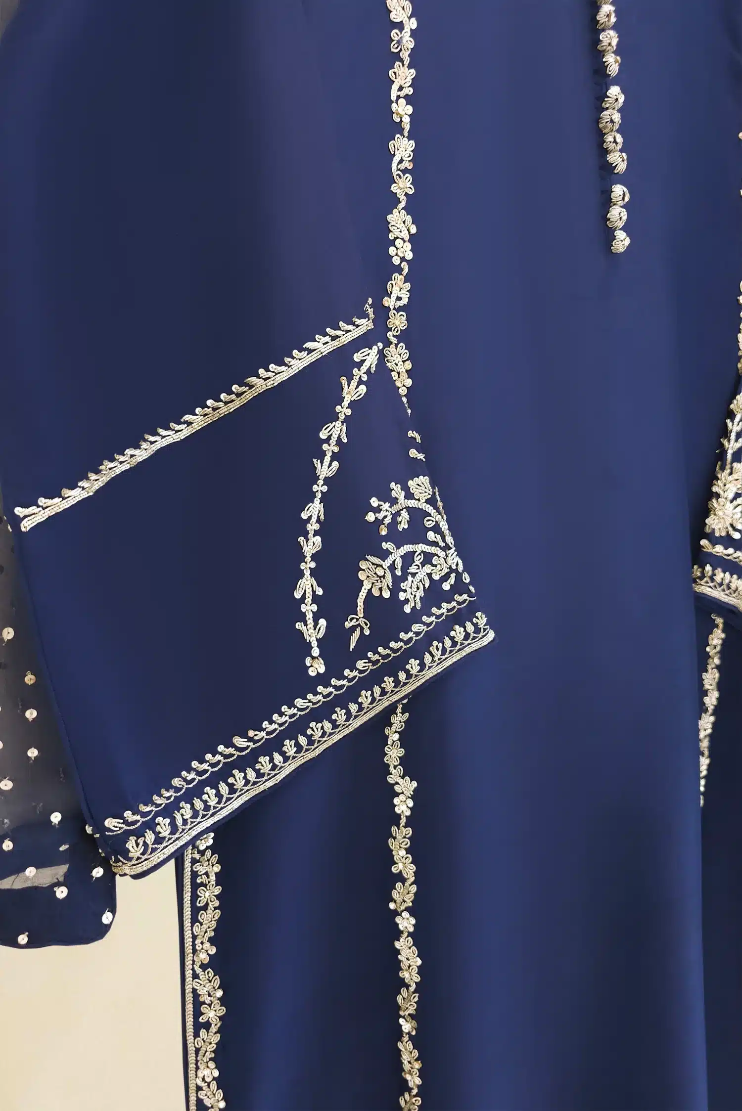AGHANOOR BRIDAL SASSI - Image 3