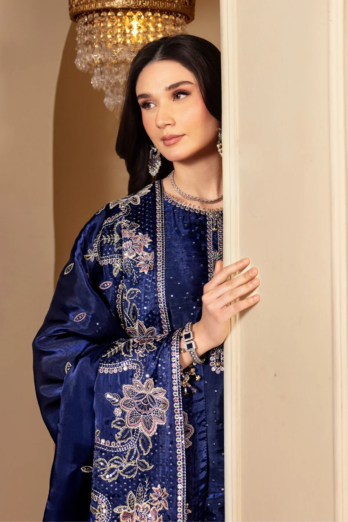 ALIZEH AAINA REFLECTION OF ELEGANCE BANO - Image 10