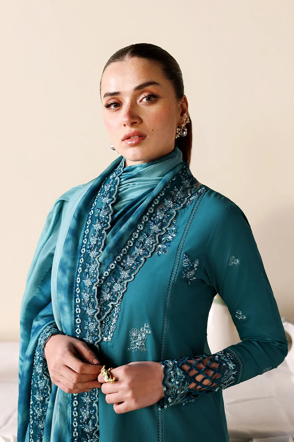 AZURE LUXURY LAWN EID SEA BREEZE - Image 4