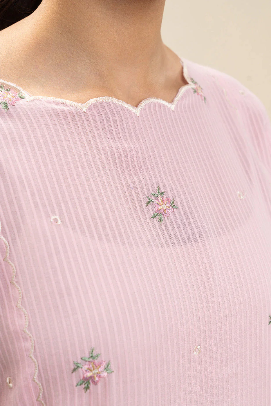 BEECHTREE CORSAGE - Image 4