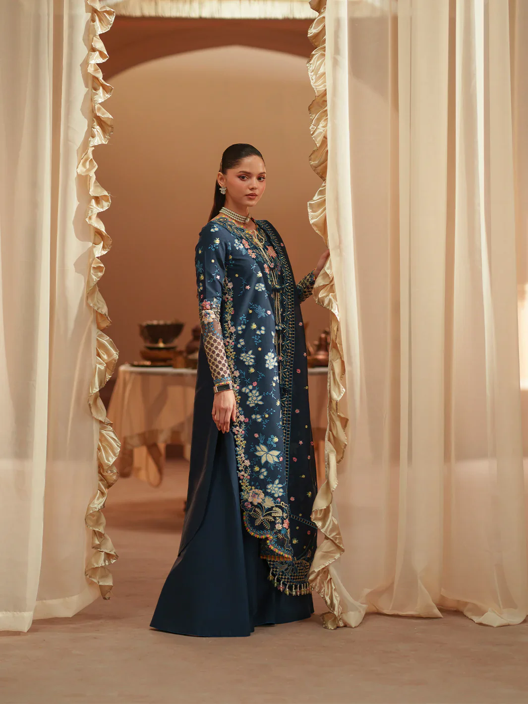 BINILYAS MASHRIQ LUXURY D-117-C - Image 5