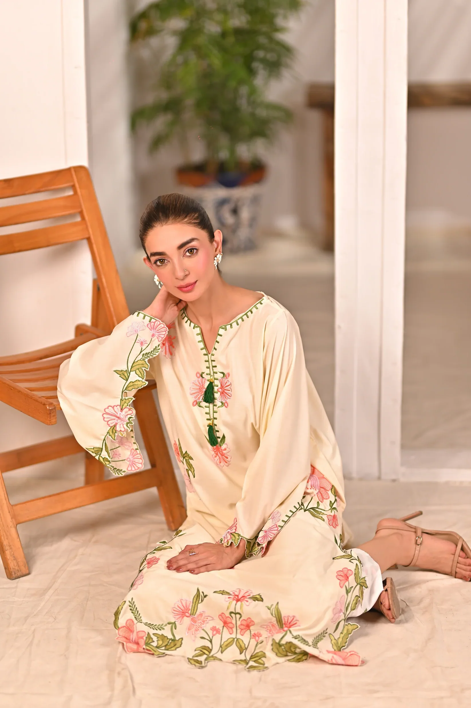 DHAGA VIVIAN - Image 3