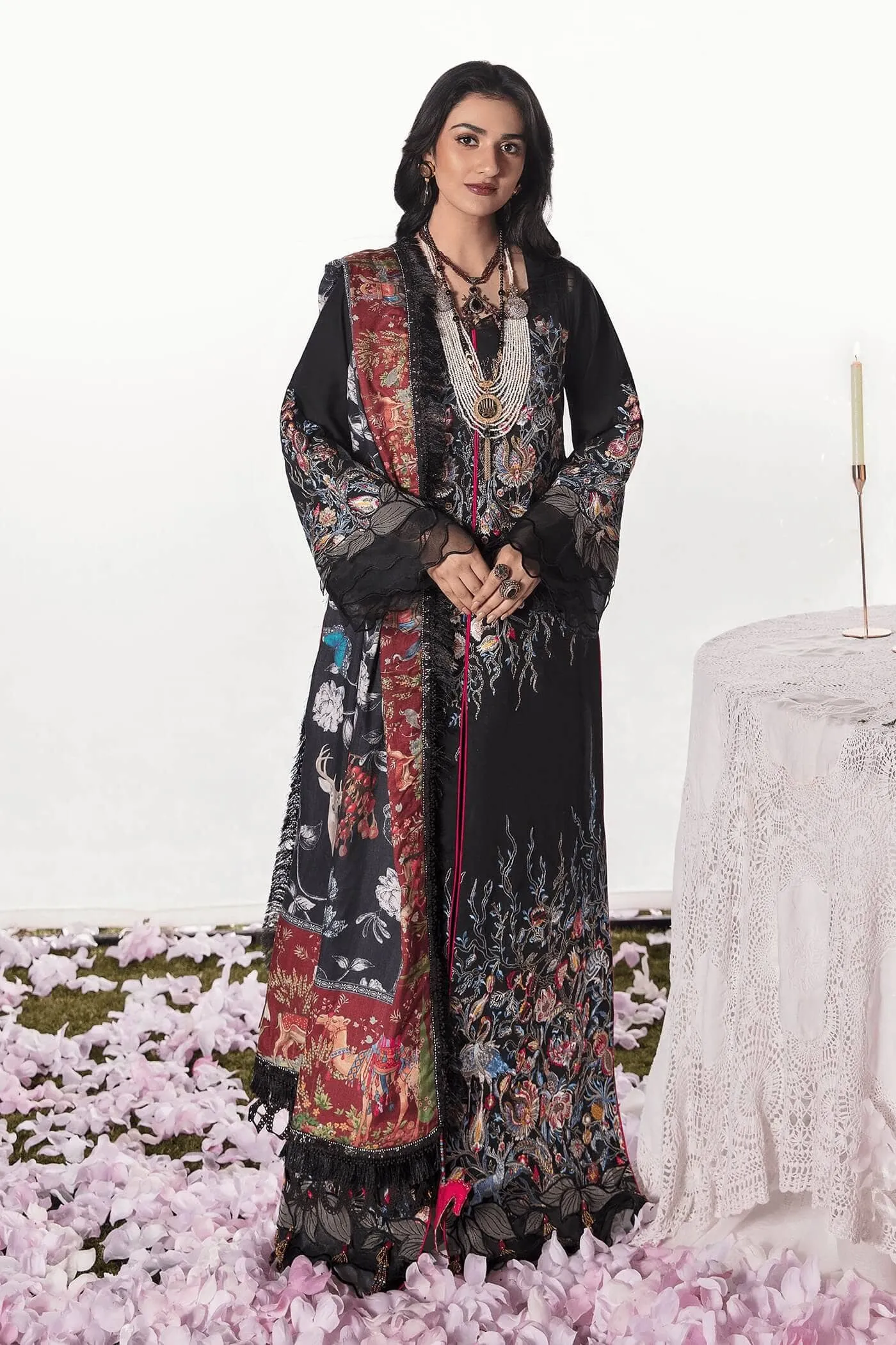 ENCHANTED NILOFER - Image 2