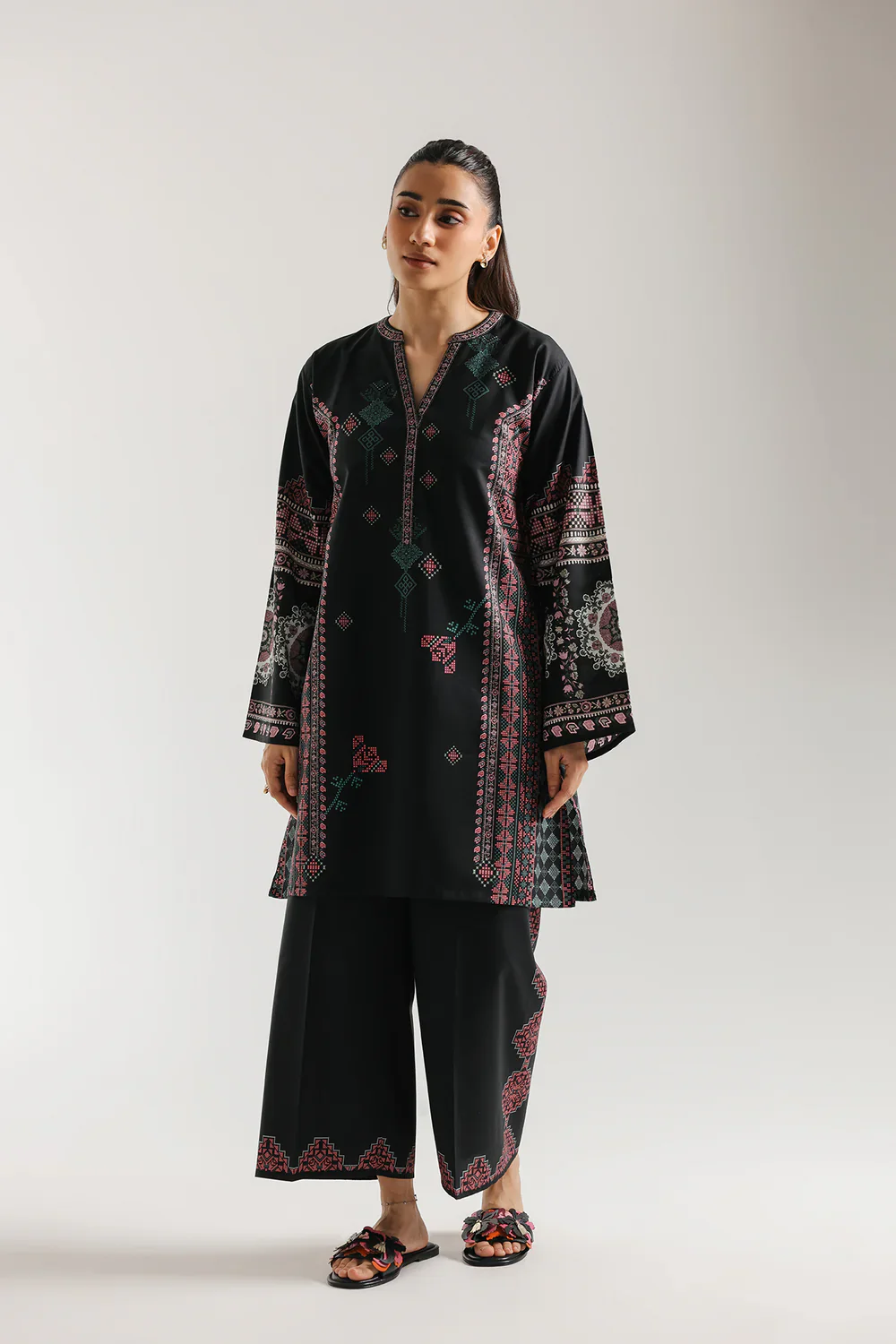 ETHNIC E8196-102-902 2PC