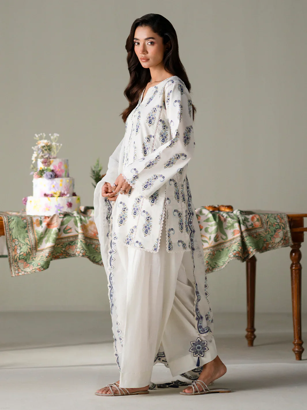 FAIZA FAISAL FNF PRINTS IVORY PETALS - Image 4