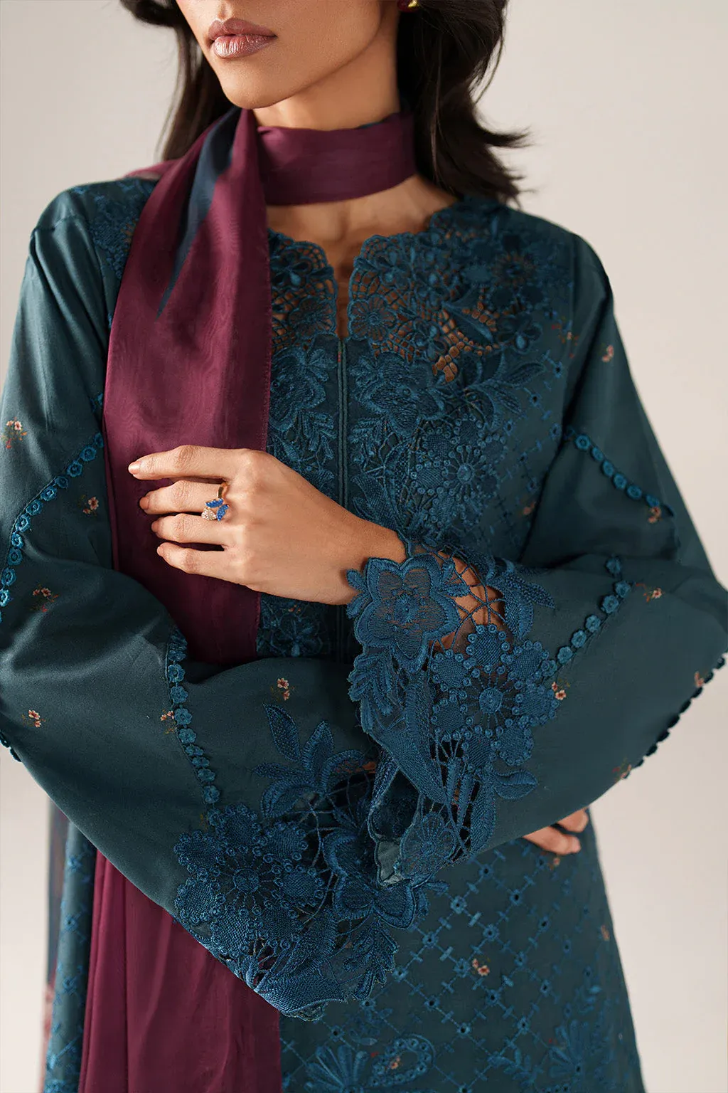 IZNIK SPRING SUMMER SS-10 - Image 3