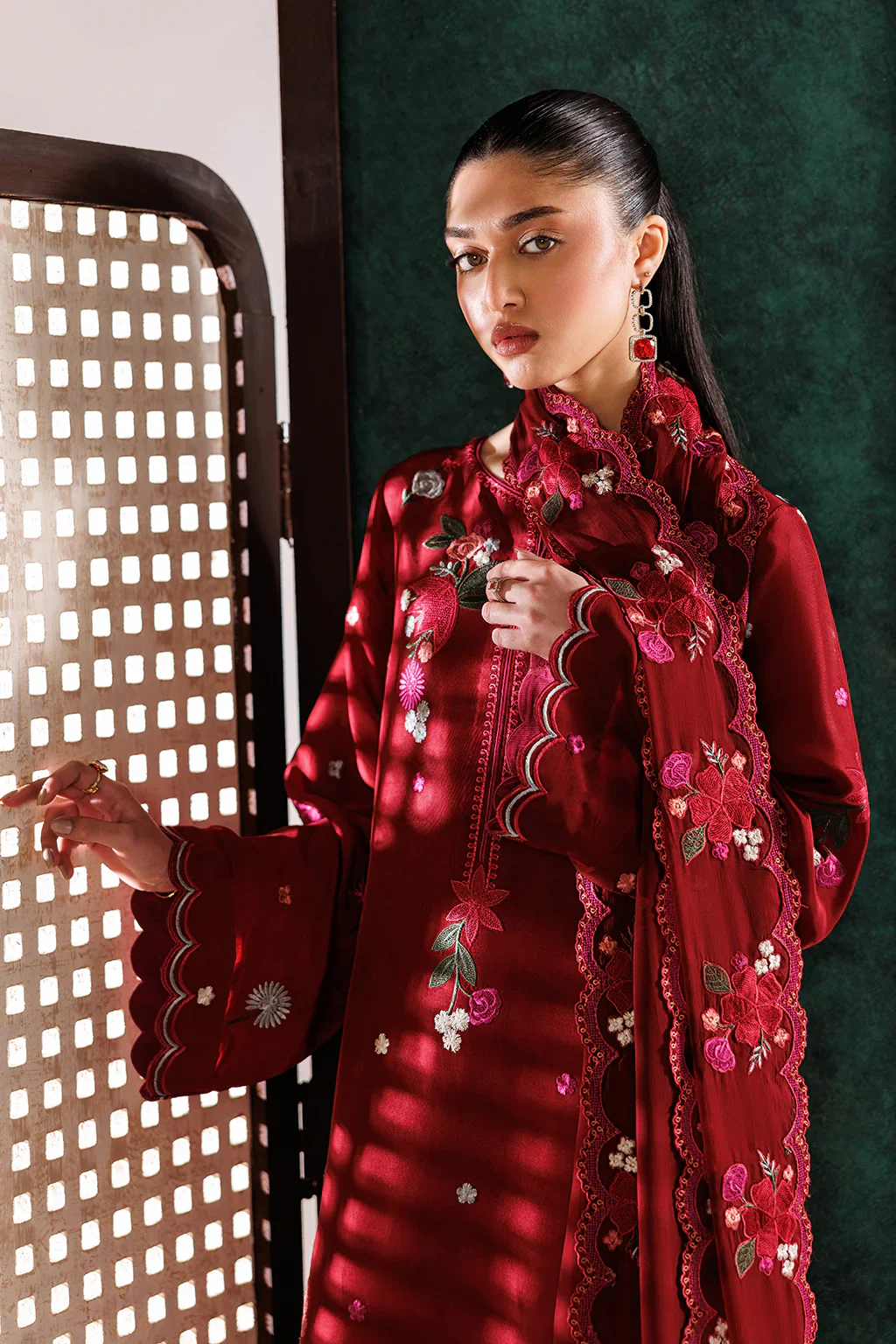 IZNIK UE-652 3PC - Image 6