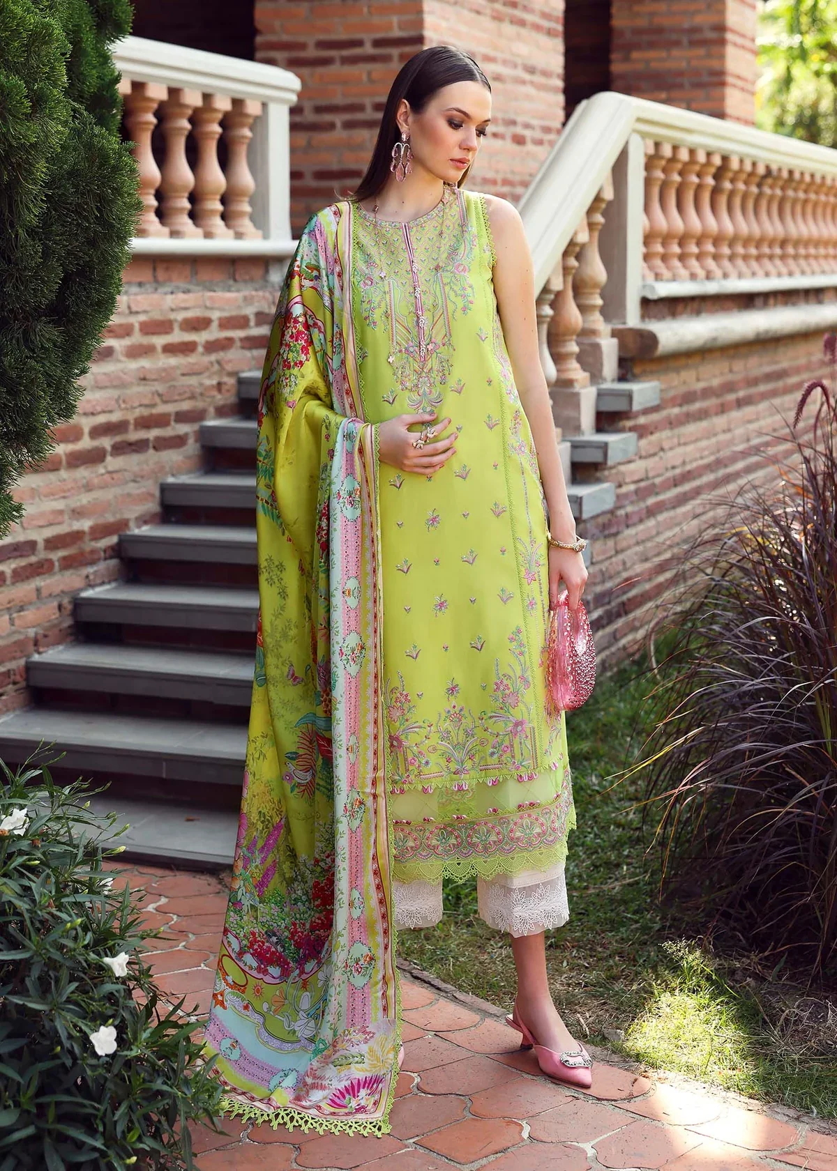 KANWAL MALIK ERNA PARROT