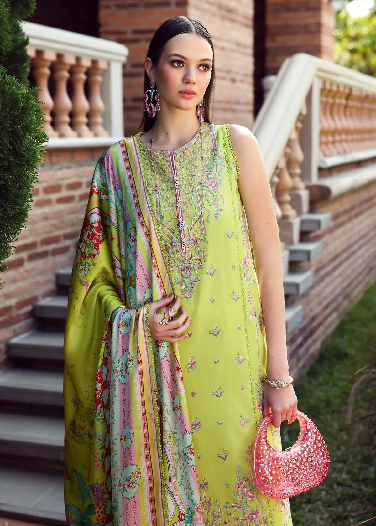 KANWAL MALIK ERNA PARROT - Image 2