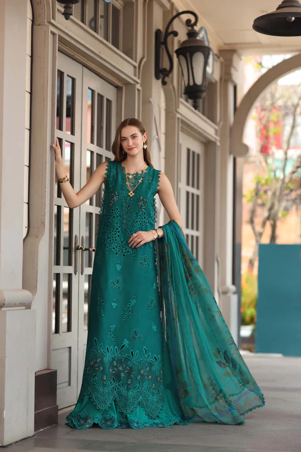 NOOR BY SAADIA ASAD LUXE CHIKANKARI D-01 - Image 7