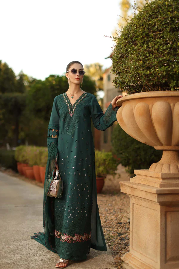 NOOR BY SAADIA ASAD LUXURY SCHIFFLI LASERKARI D6 - B - Image 4