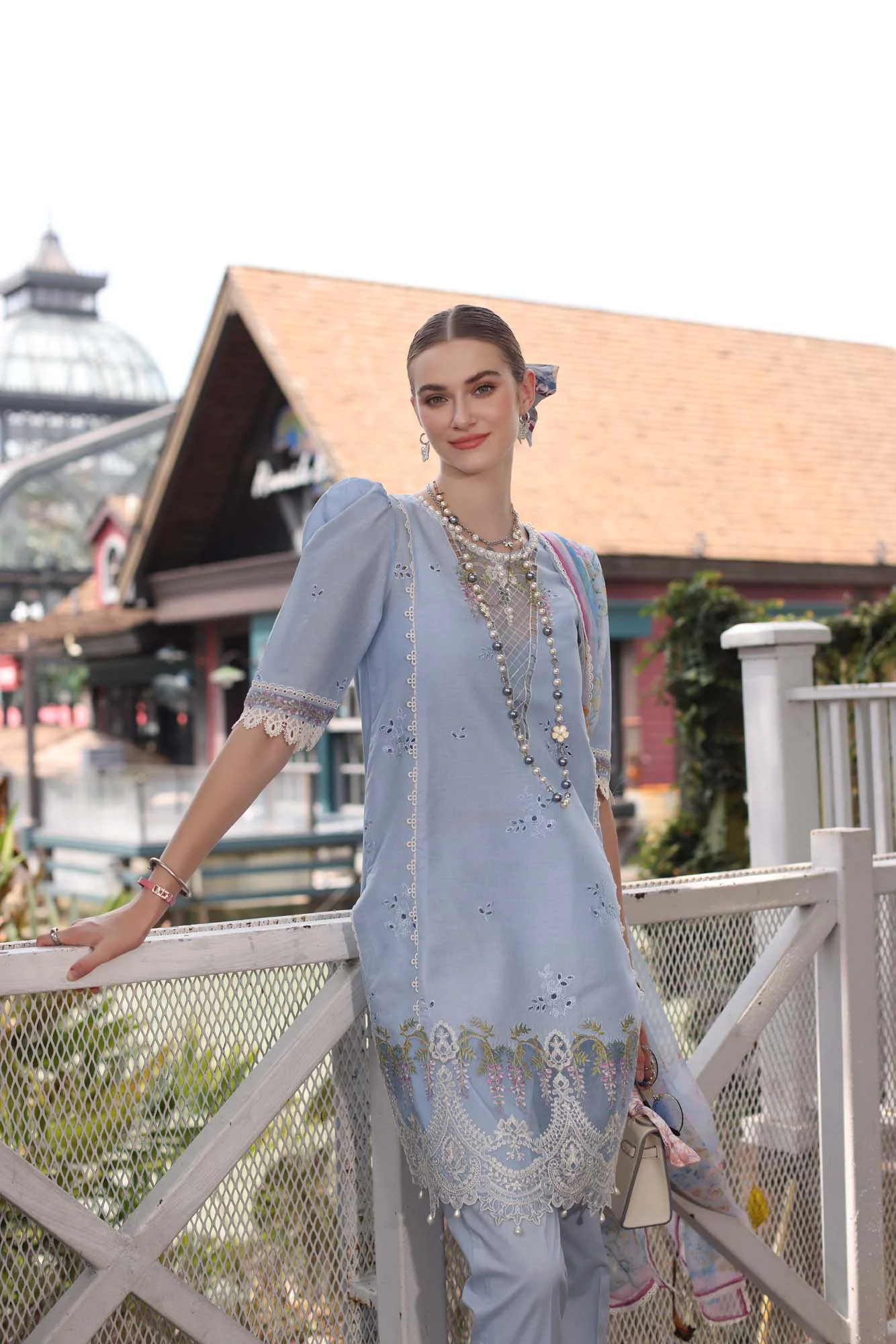 NOOR EID LUXE CHIKANKARI D-02 - Image 3