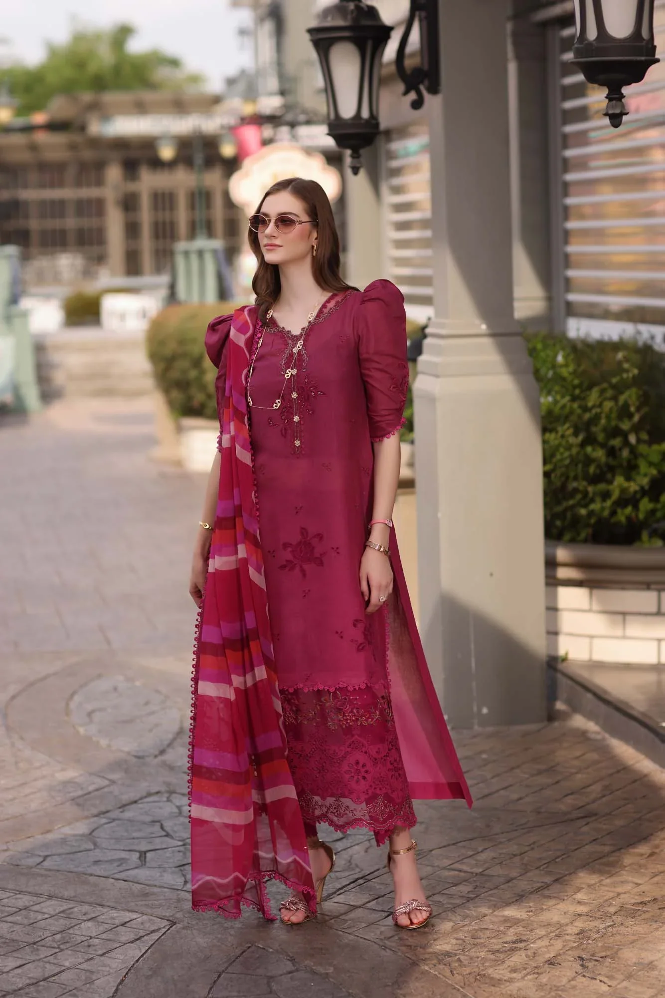 NOOR EID LUXE CHIKANKARI D-09 - Image 8