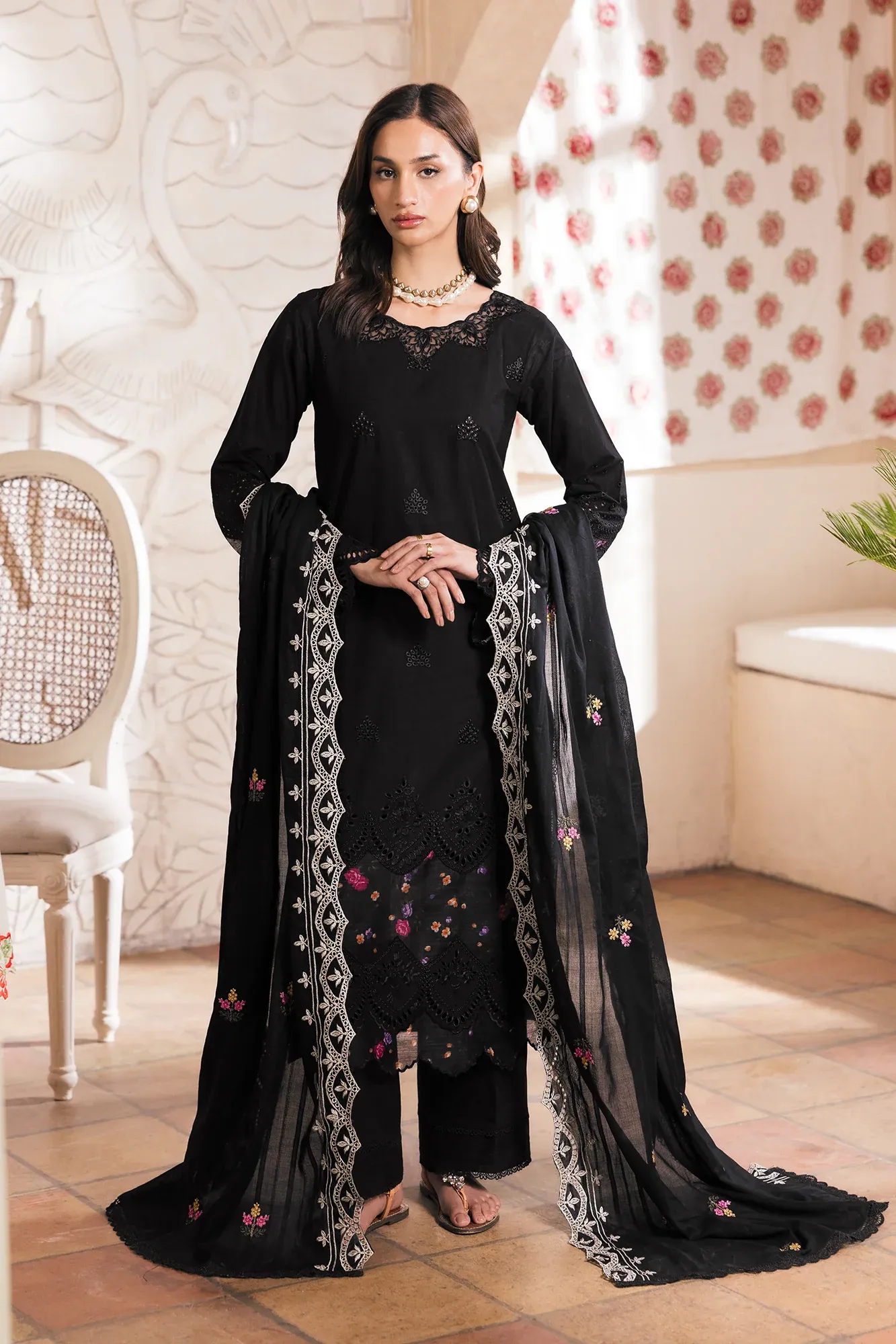 RAJBARI NISSA SUMMER CHIKANKARI D-11 - Image 4