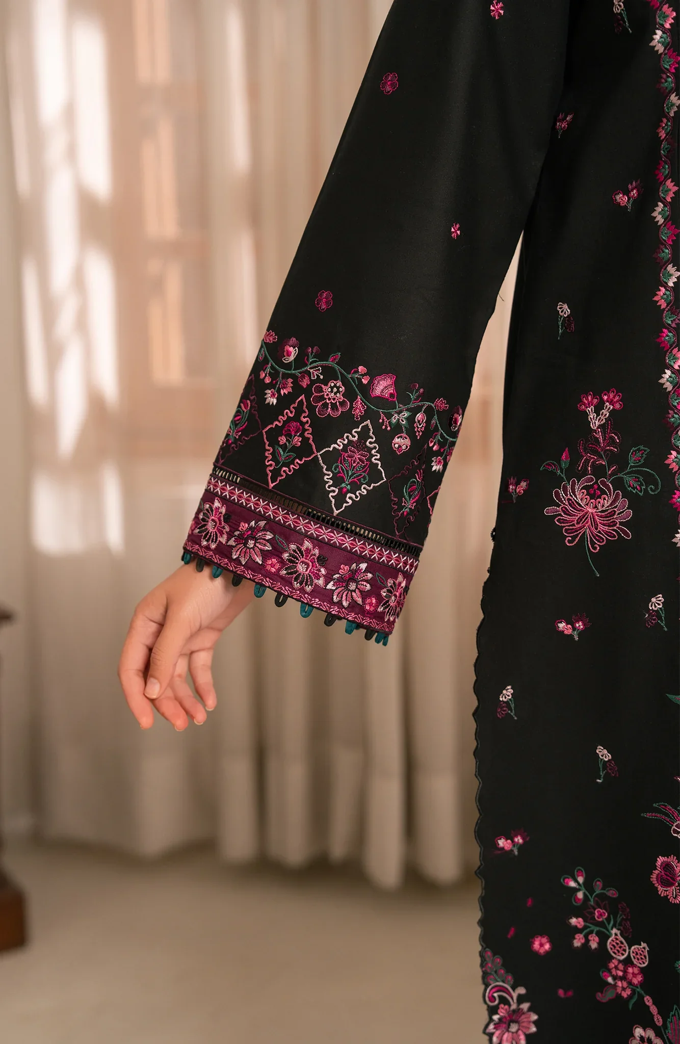 SERAN LAMHAY ZAHR - Image 7