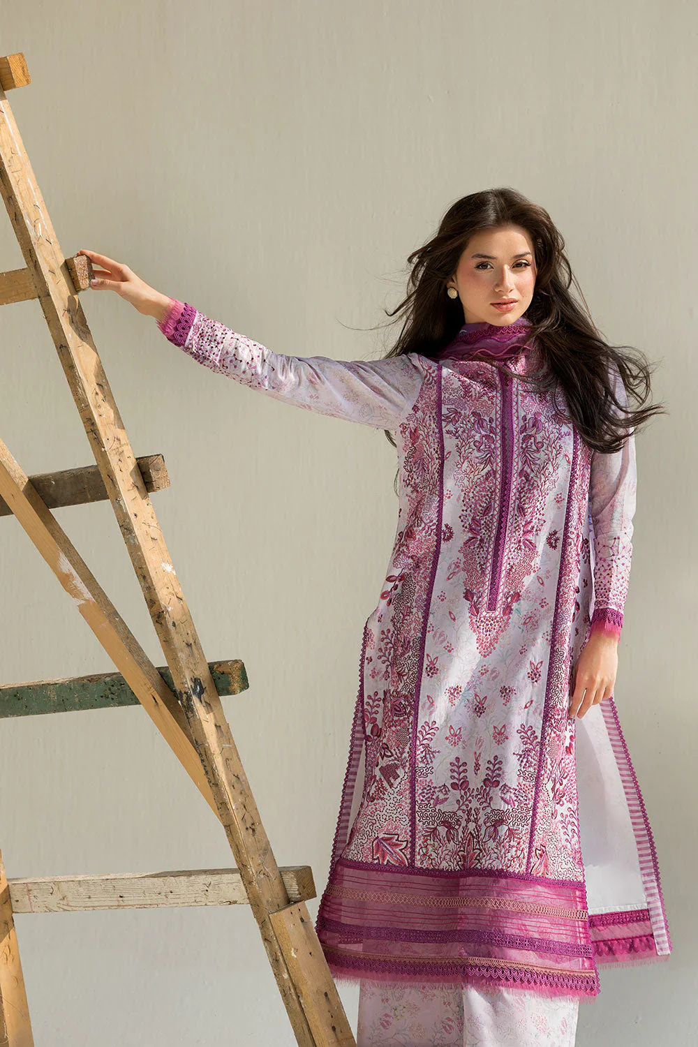 SOBIA NAZIR VITAL UNSTITCHED LAWN VT26-5A - Image 8