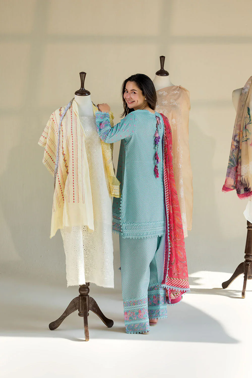 SOBIA NAZIR VITAL UNSTITCHED LAWN VT26-6A - Image 5