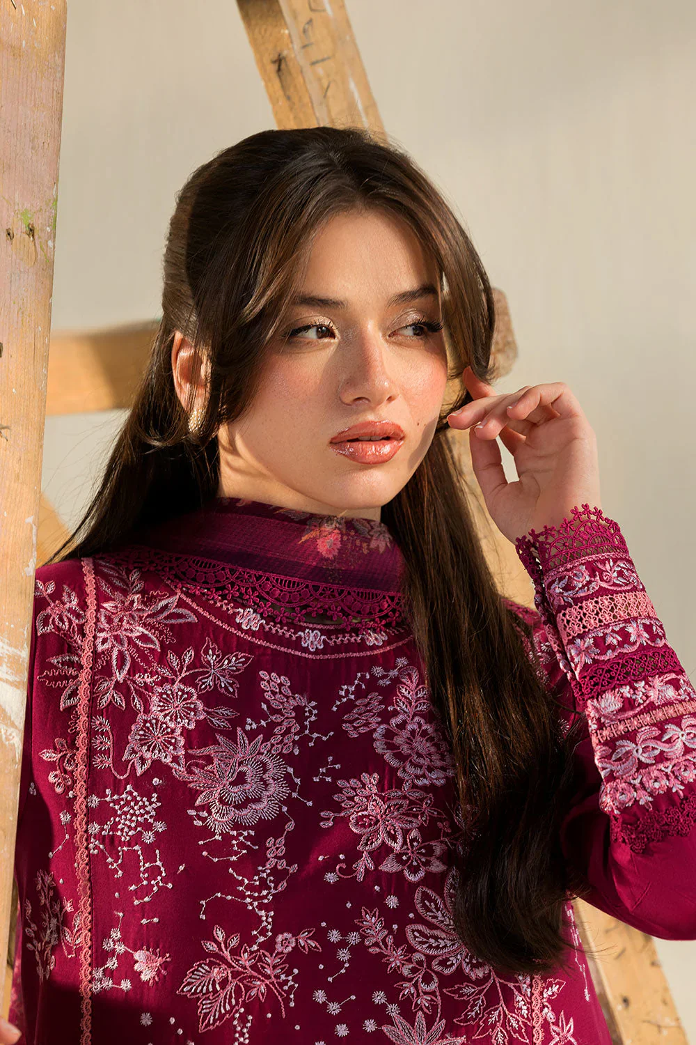 SOBIA NAZIR VITAL UNSTITCHED LAWN VT26-9B - Image 9