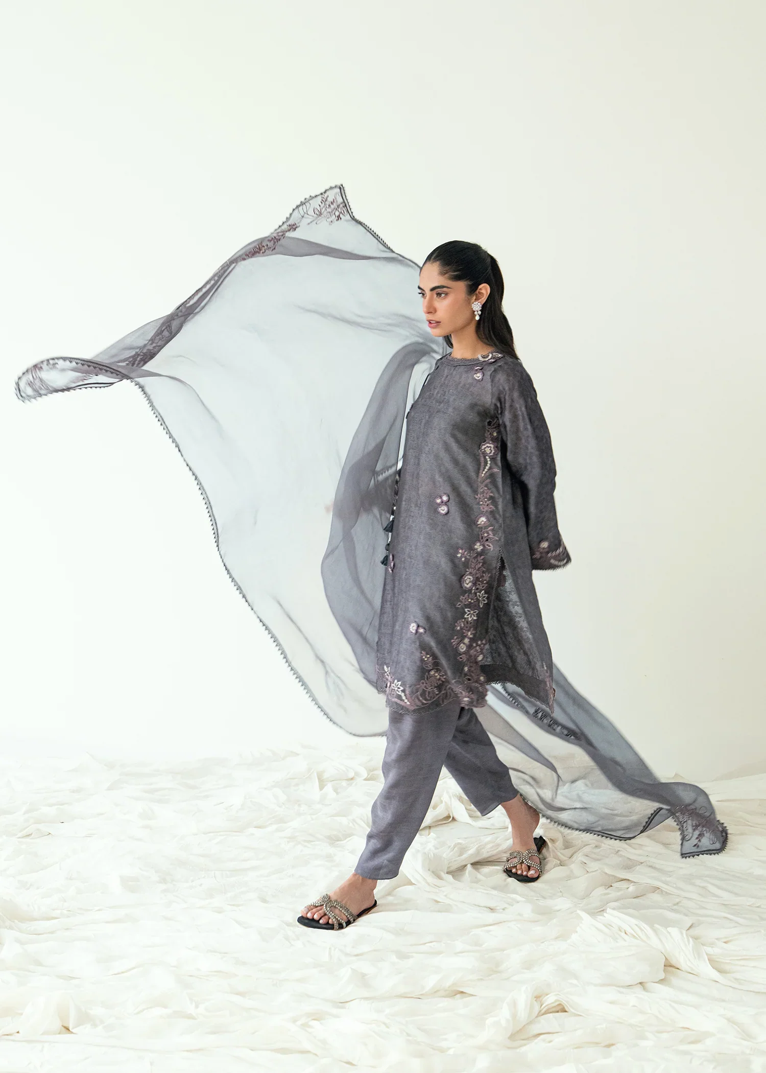 UMSHA BY UZMA BABAR SAMMAH 3PC - Image 2