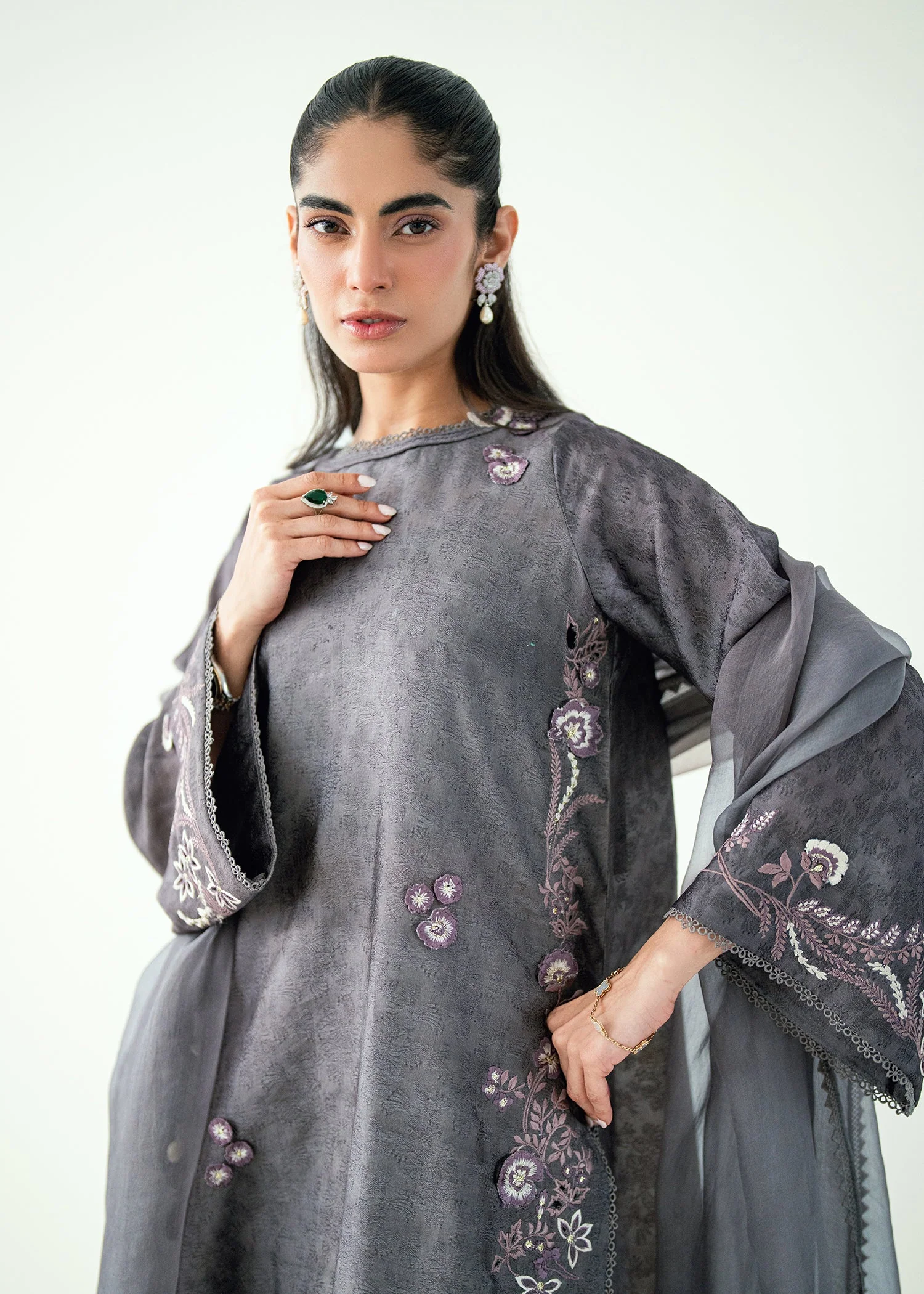 UMSHA BY UZMA BABAR SAMMAH 3PC - Image 5