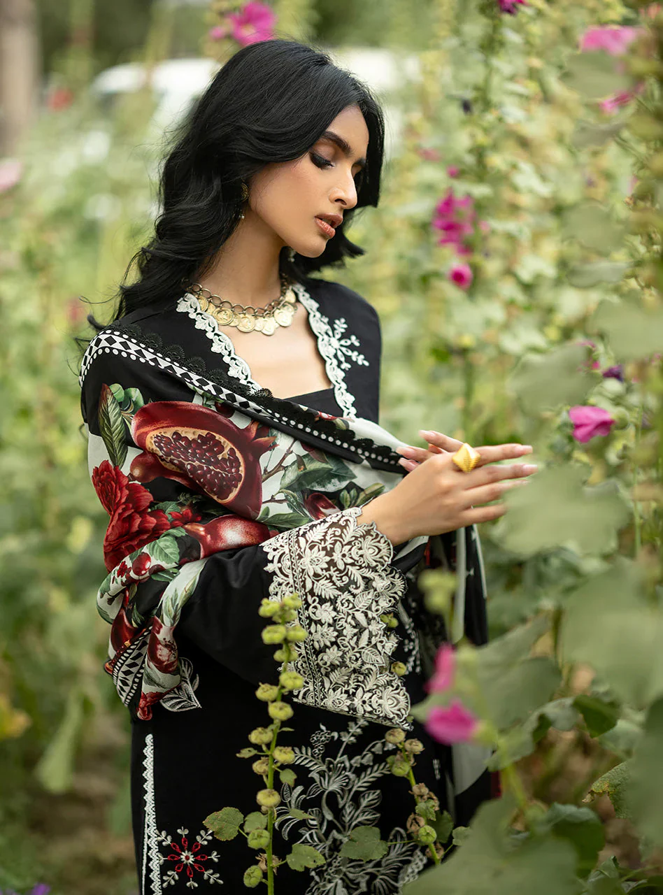 ZAINAB CHOTTANI LUXE LAWN D-03 - Image 10