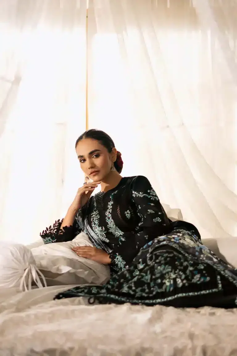 ZARPOSH SAJNI MAHZADI - Image 4